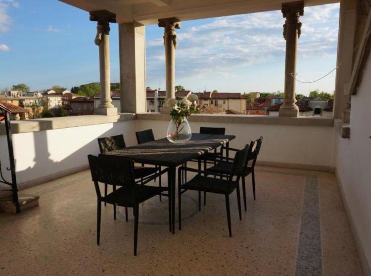 Stylish Penthouse Apartment In Venice Lido, 10 Minutes From Saint Marks Square Lido de Venecia Exterior foto
